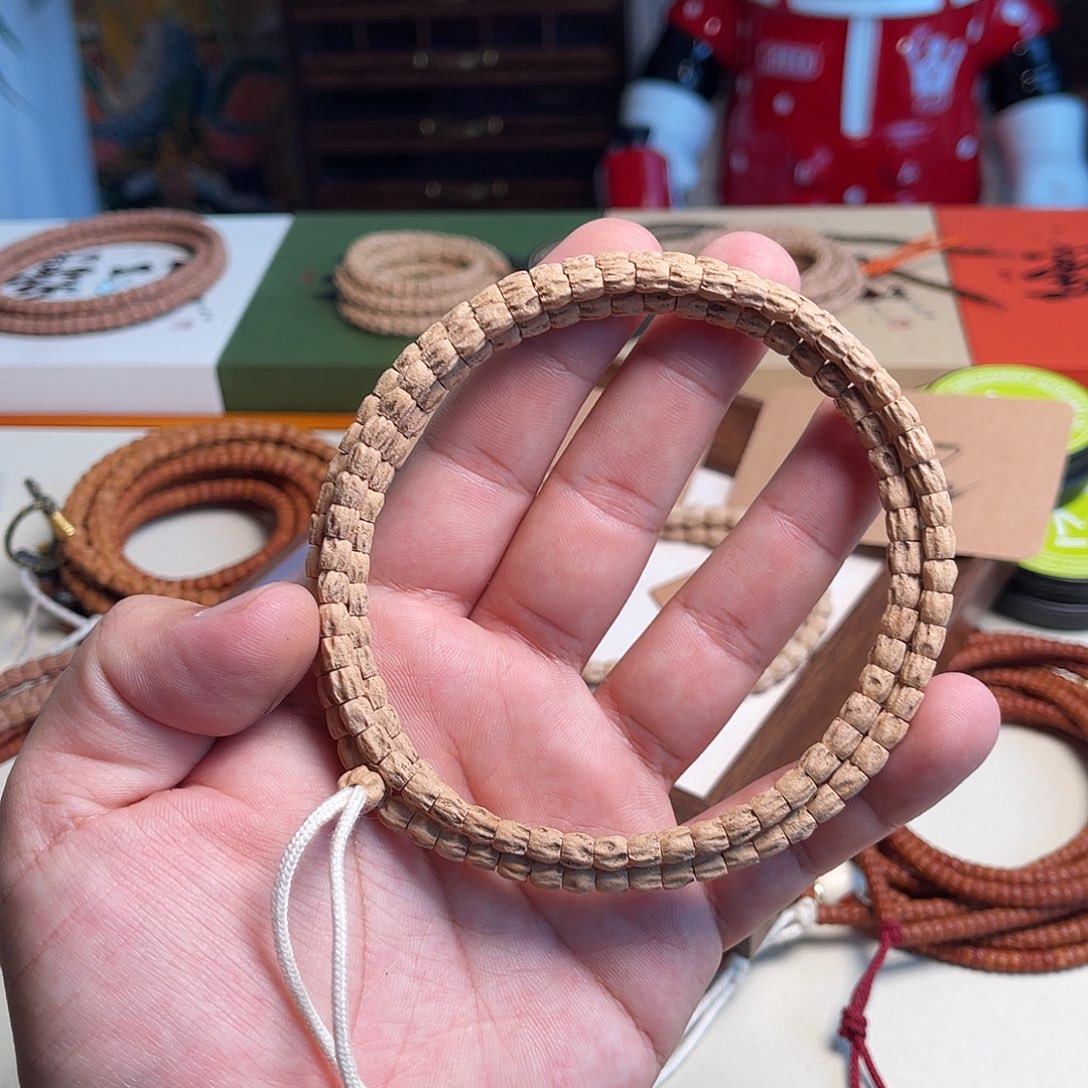 ****.手串柏香籽/百香籽苏坡顺