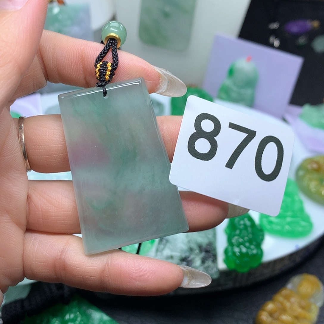 翡翠吊坠(赠链)未镶嵌