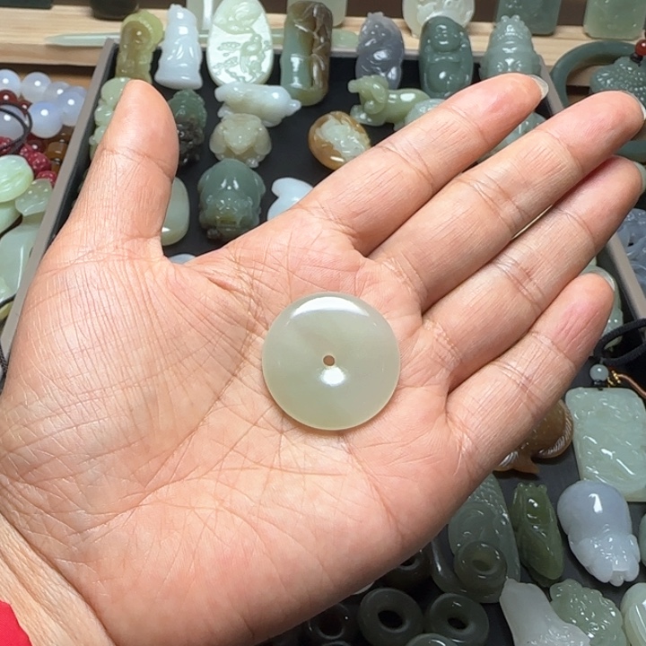 和田玉挂件未镶嵌