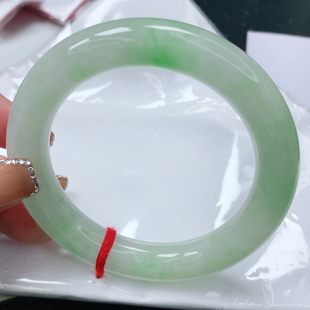 翡翠手镯未镶嵌缅甸天然A货翡翠