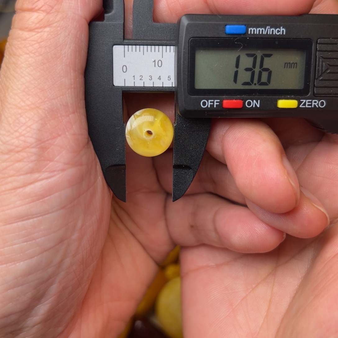 蜜蜡未镶嵌吊坠(不含链)