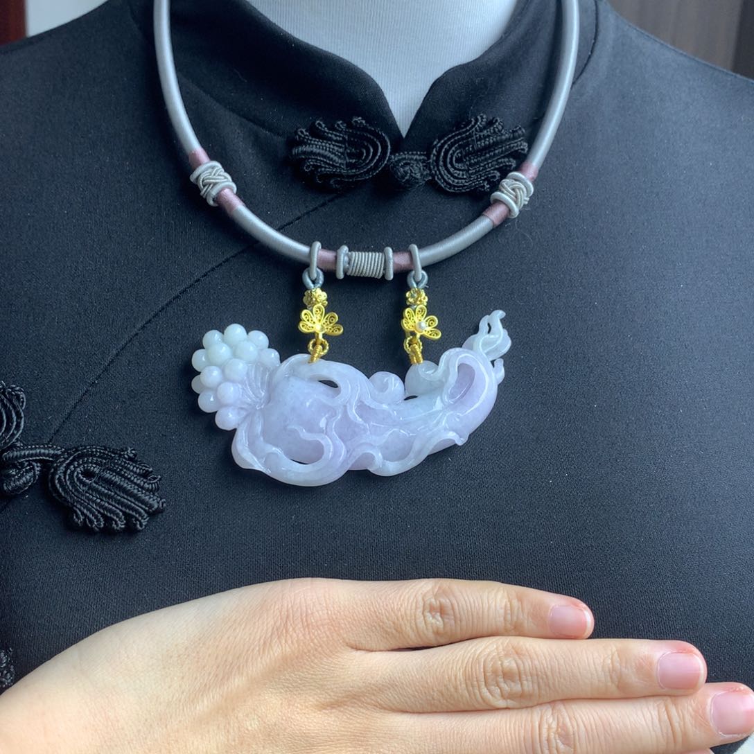 翡翠颈饰未镶嵌翡翠