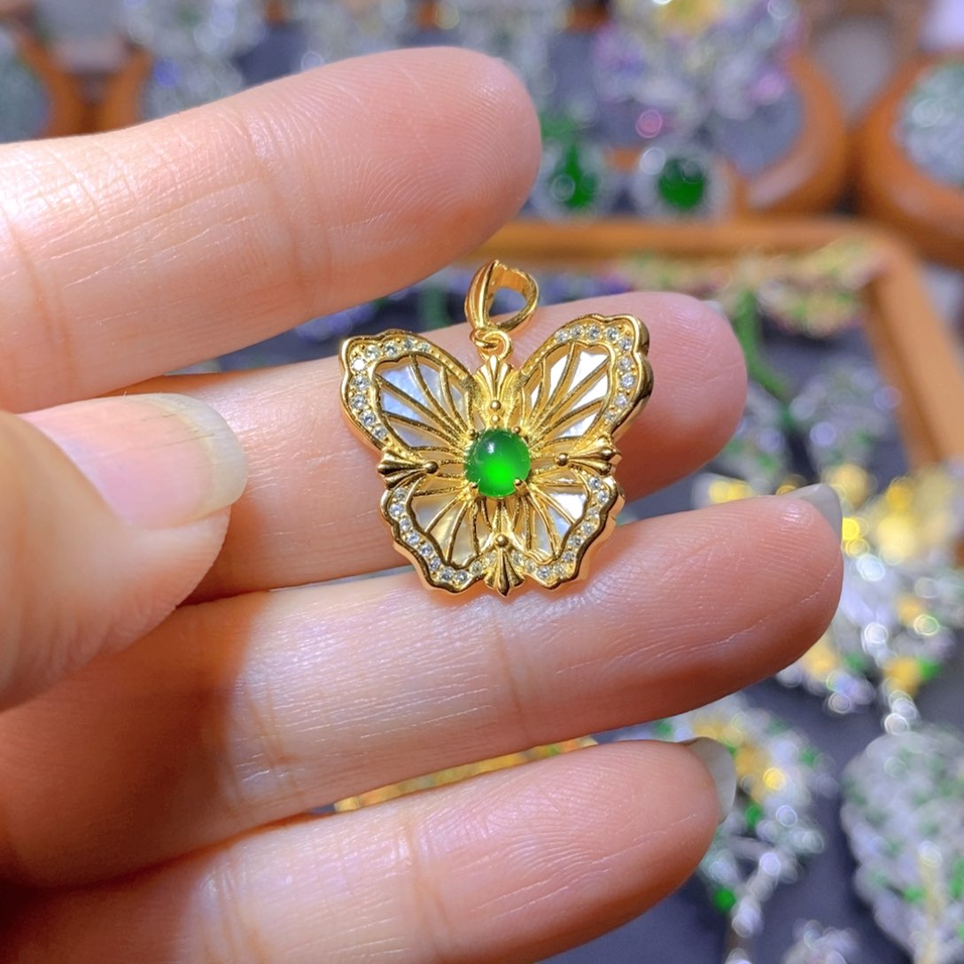 翡翠颈饰银S925镶嵌天然翡翠