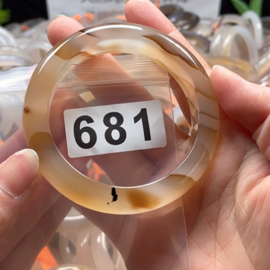 玛瑙/玉髓手镯未镶嵌