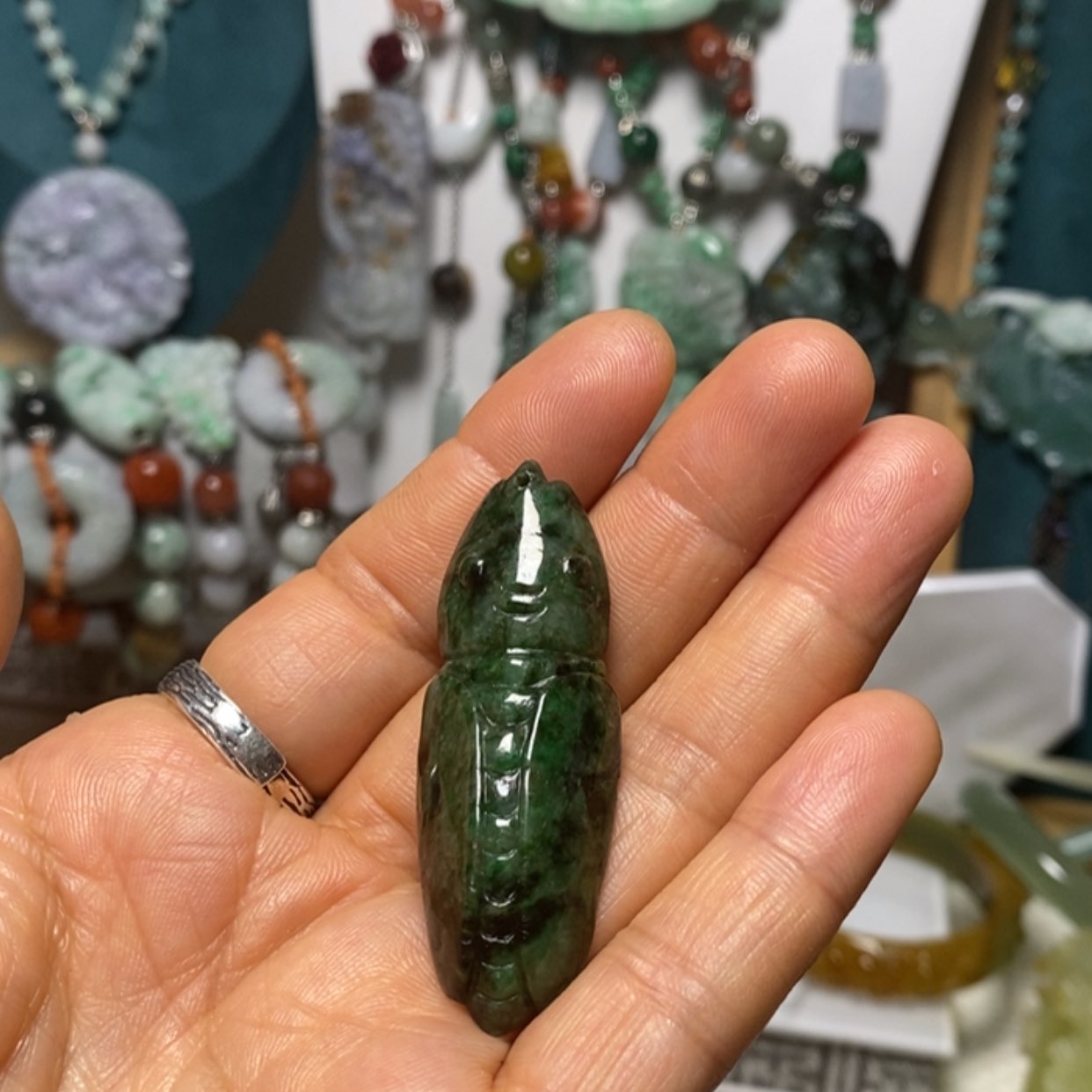 【闪购商品】翡翠吊坠(赠链)未镶嵌