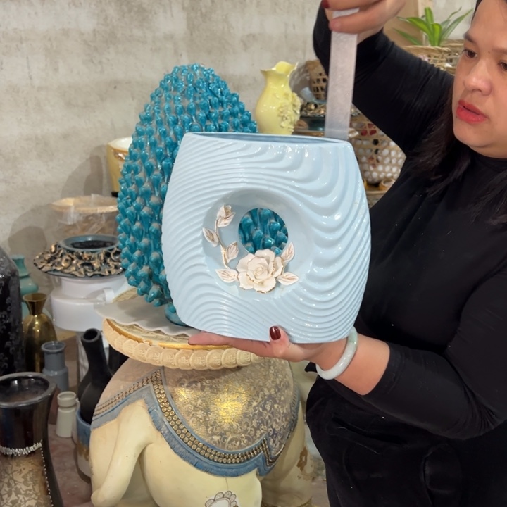 摆件高度23厘米口径17厘米微瑕捡漏针眼