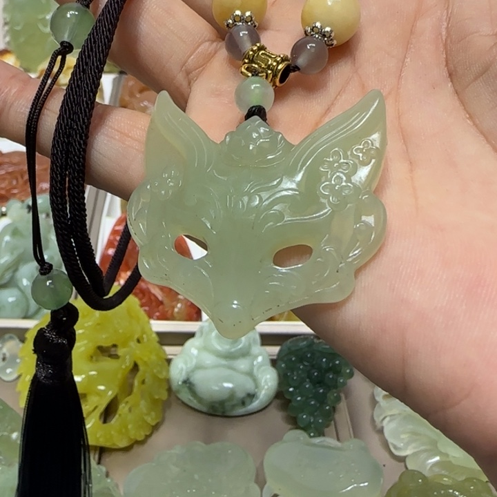 蛇纹石玉吊坠未镶嵌