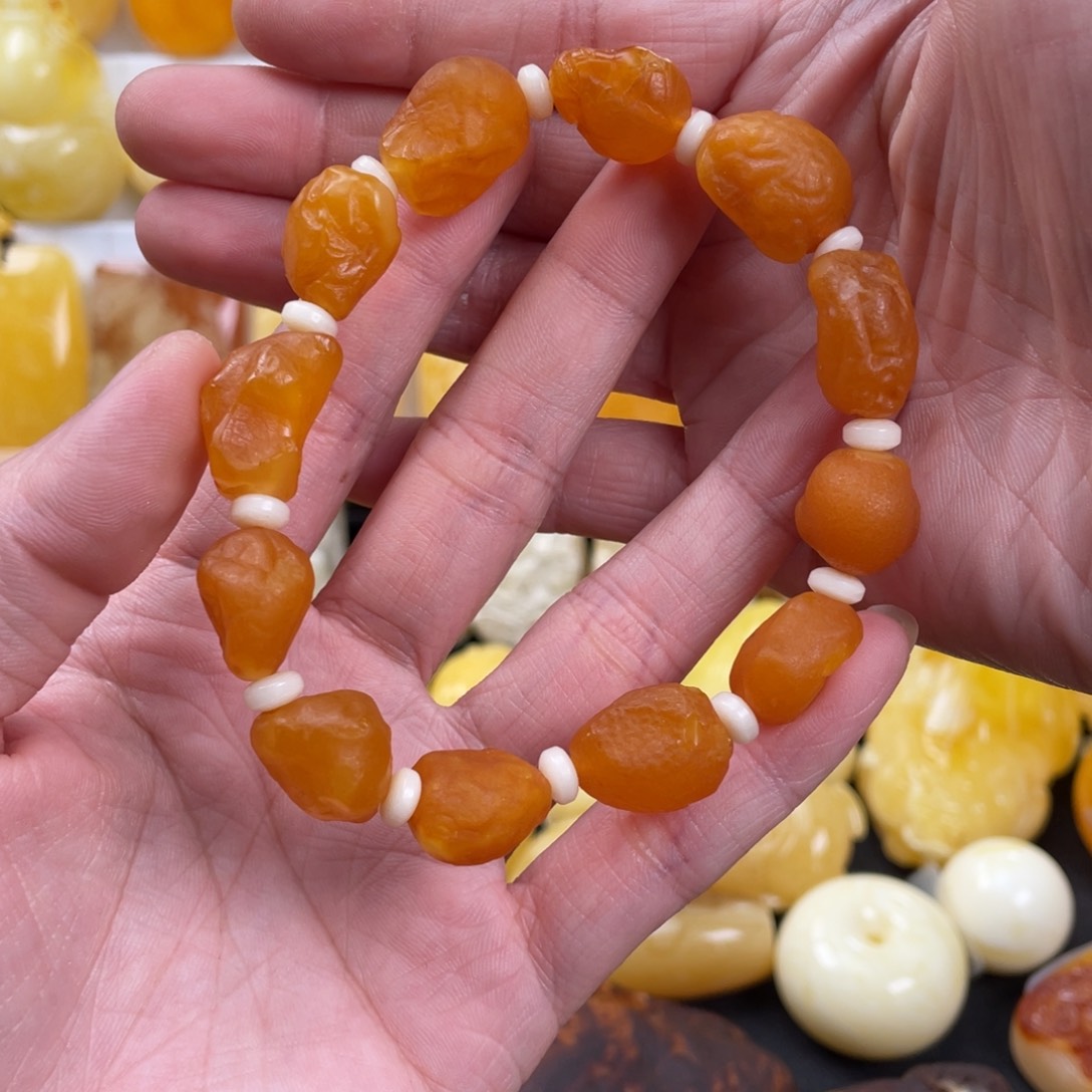 蜜蜡项链未镶嵌16.8克