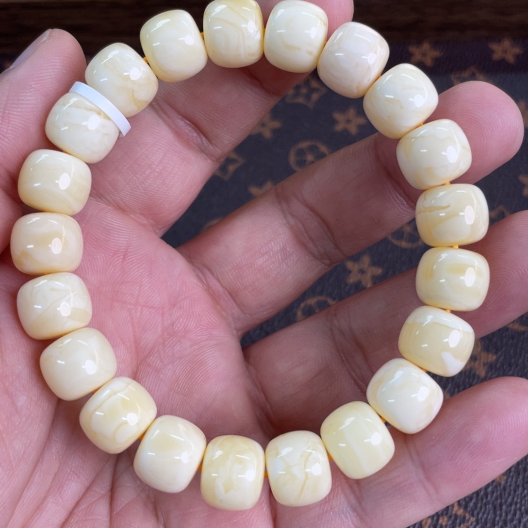 蜜蜡裸石未镶嵌15200000000