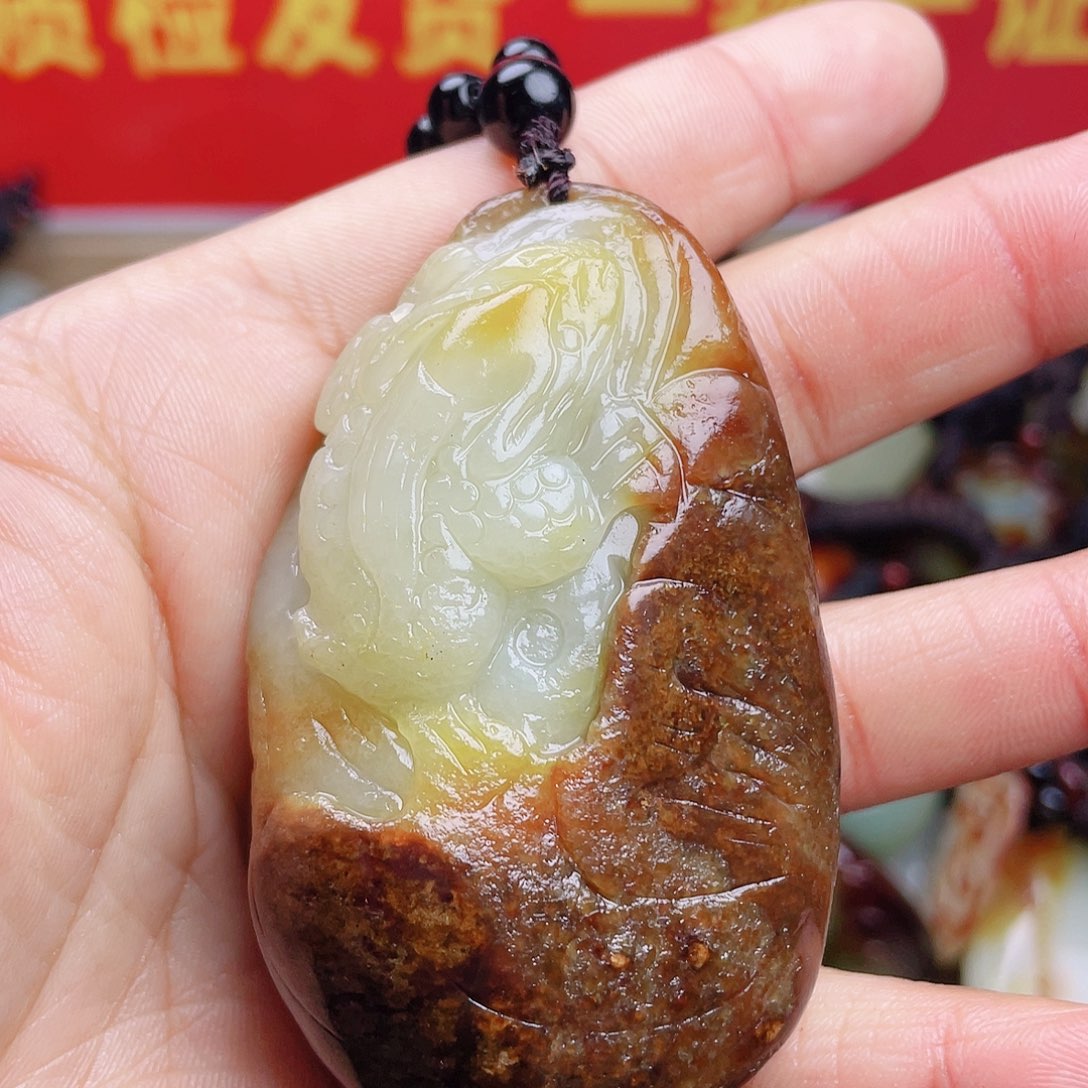 和田玉颈饰未镶嵌