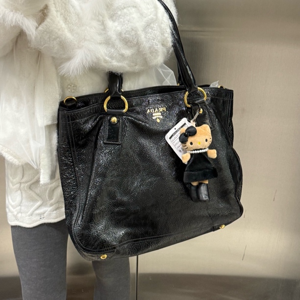 95新 Prada/普拉达 黑金油蜡皮托特包可手提可斜挎