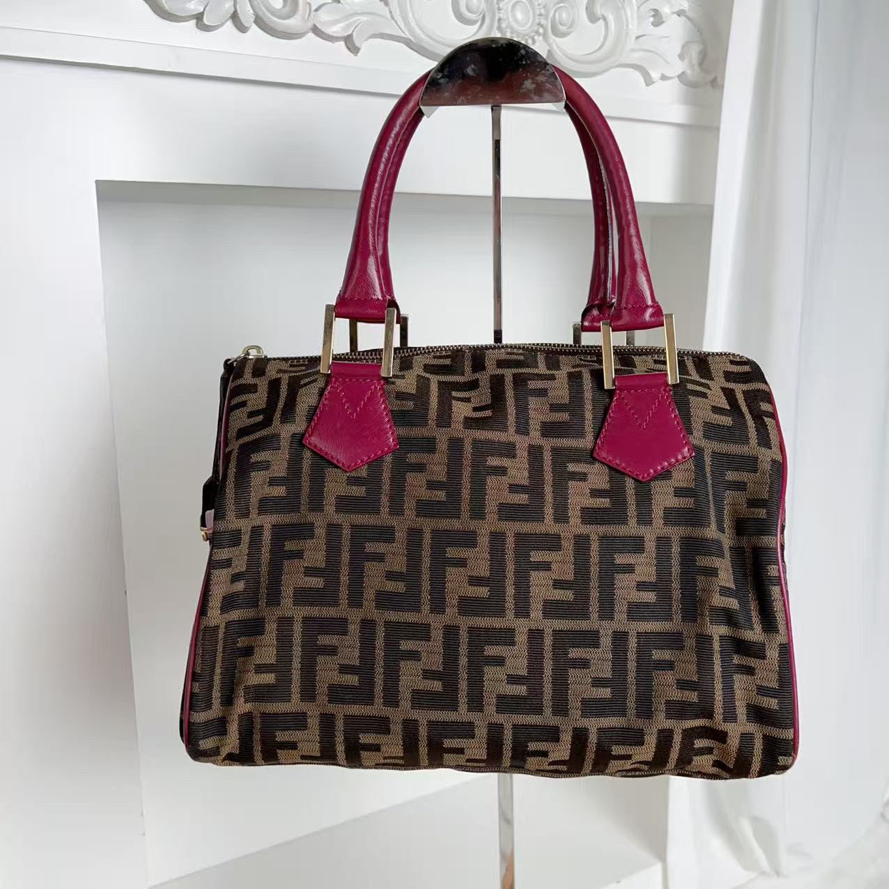 95新 FENDI/芬迪 芬迪 FENDI 老花 枕头手提包 /0000