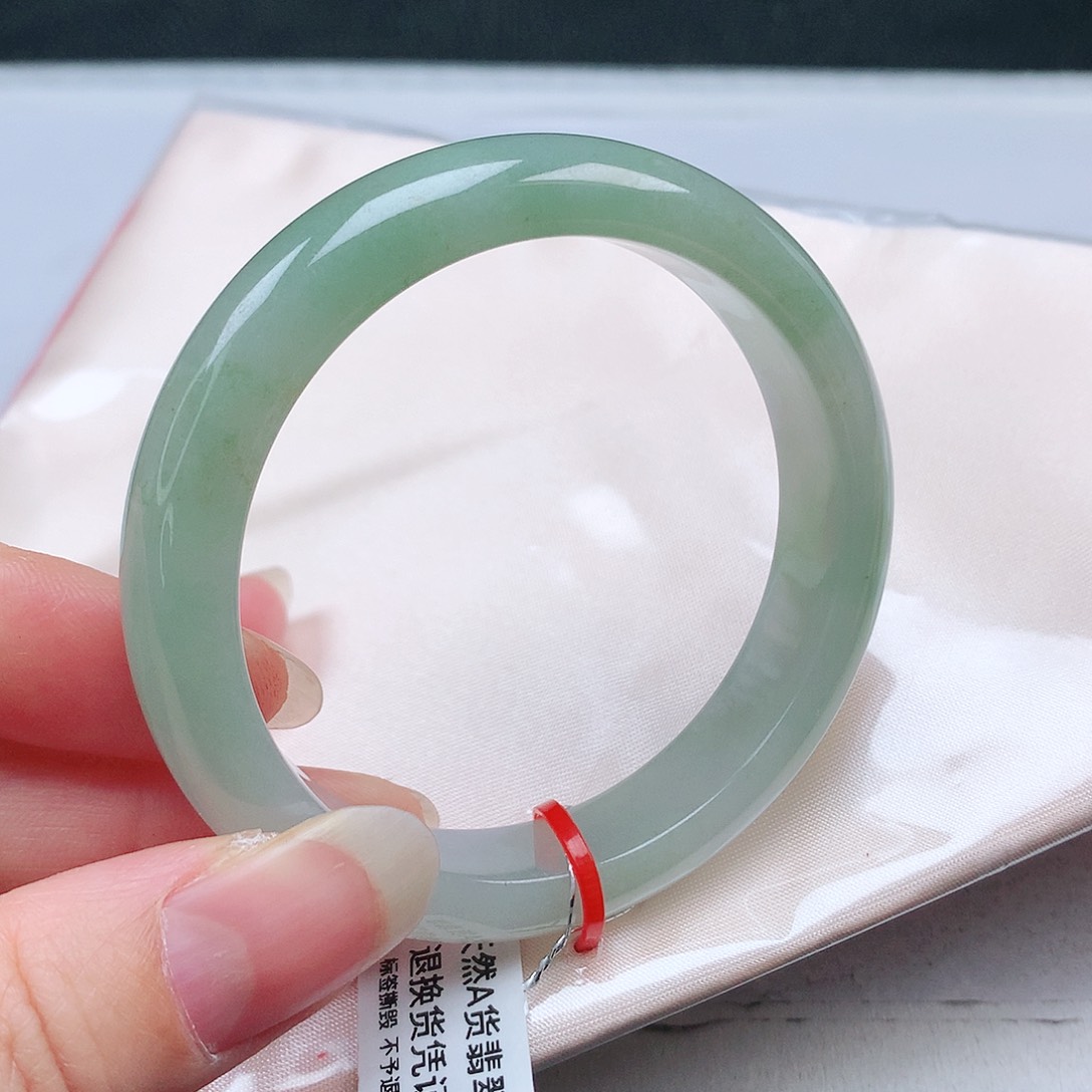 翡翠手镯未镶嵌53+圈