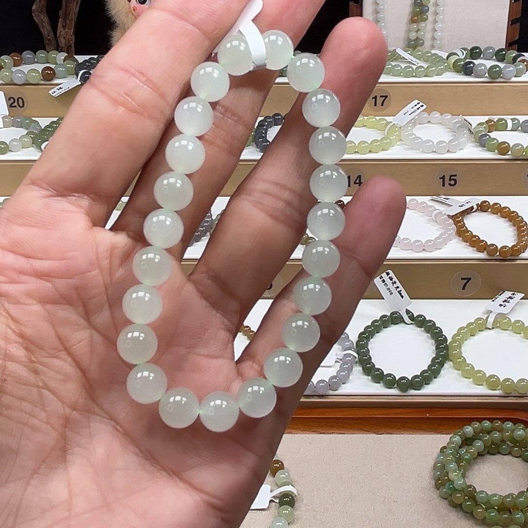 嘟***嘟和田玉未镶嵌手链