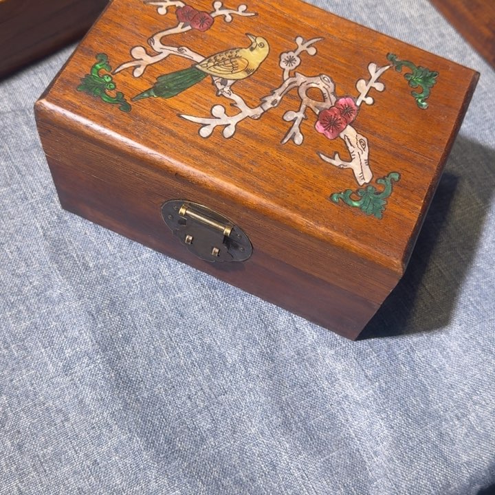 贡木首饰盒的的的的