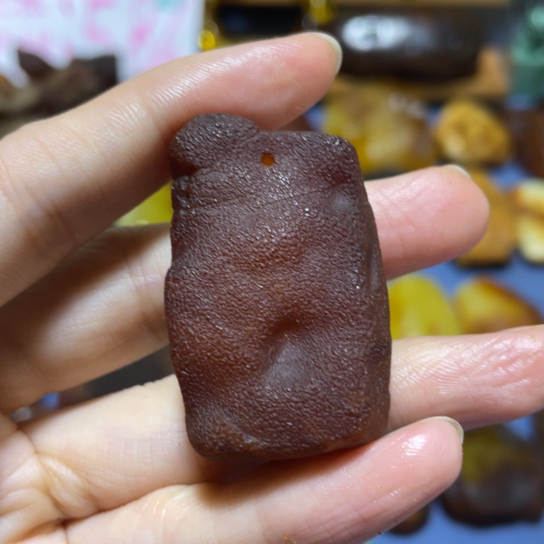定制琥珀未镶嵌原石