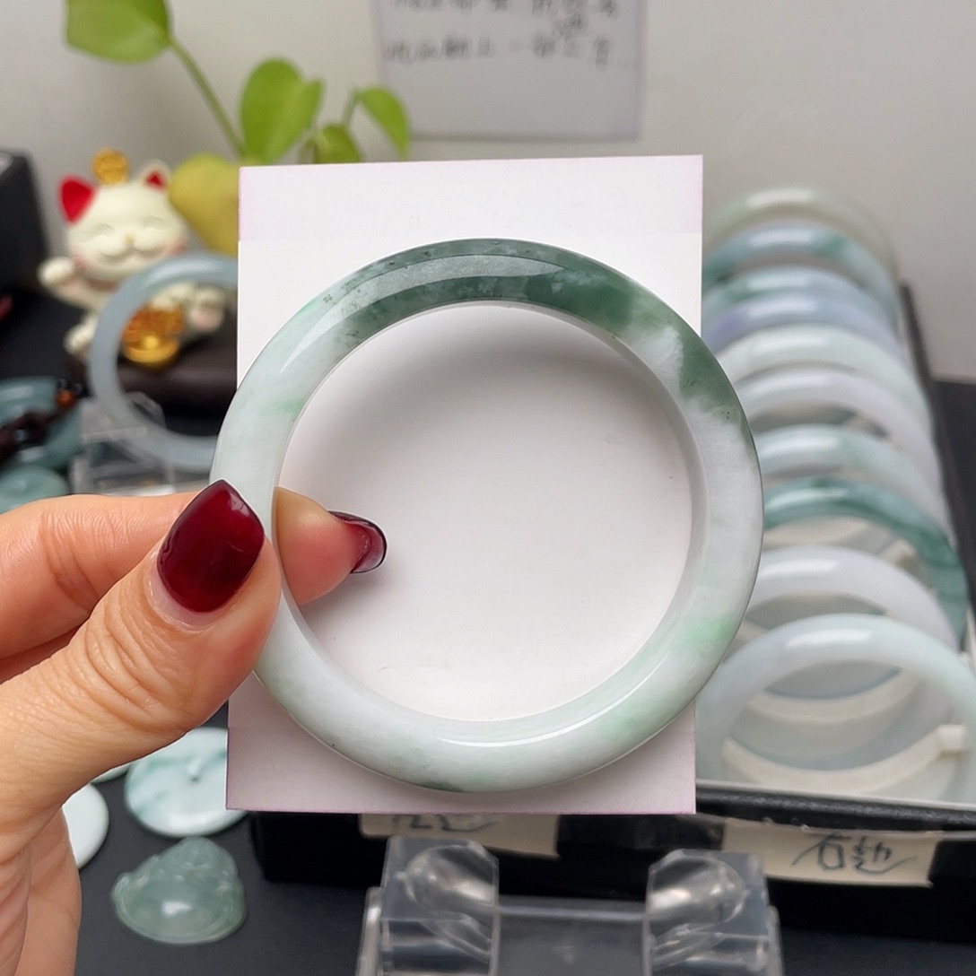 翡翠手镯未镶嵌56.4正圈