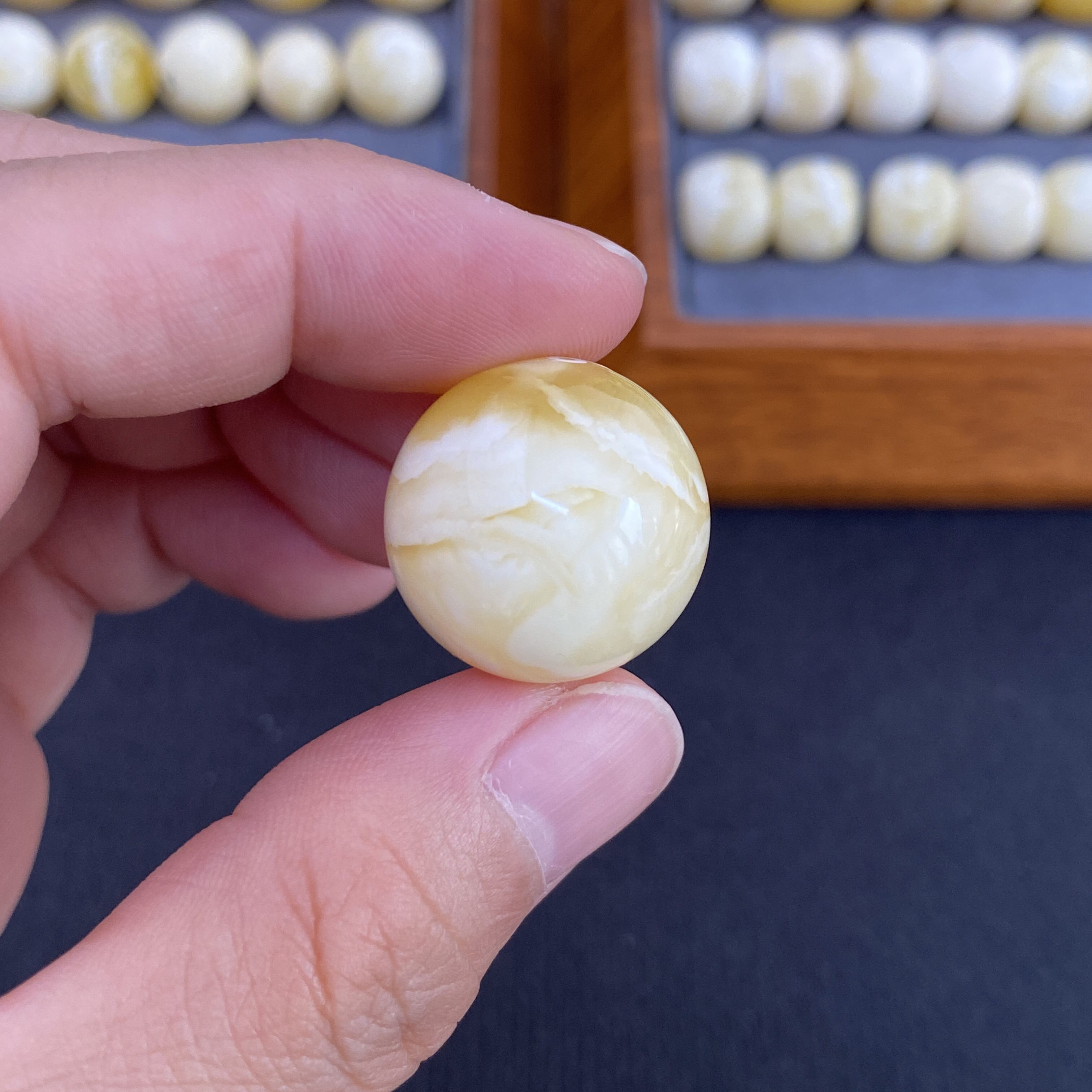 天然蜜蜡圆珠19.9mm锁骨珠虎皮纹白蜡溶洞聚宝盆猴头文玩配饰单珠