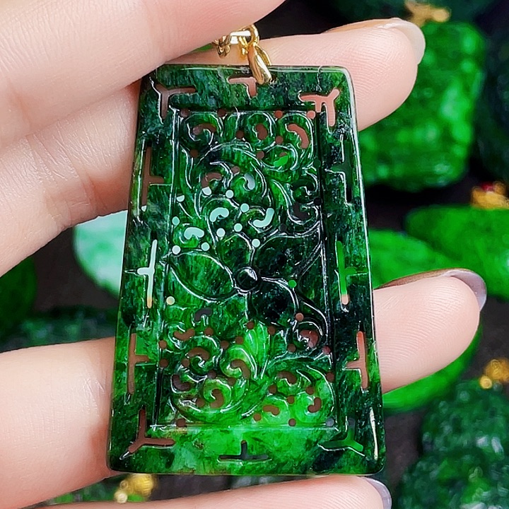 翡翠银S925镶嵌颈饰多样性