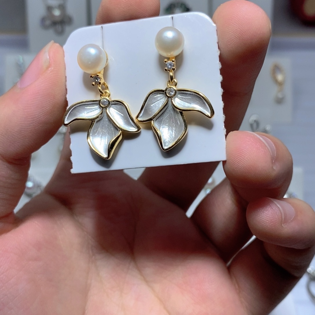 银S925镶嵌淡水珍珠耳饰