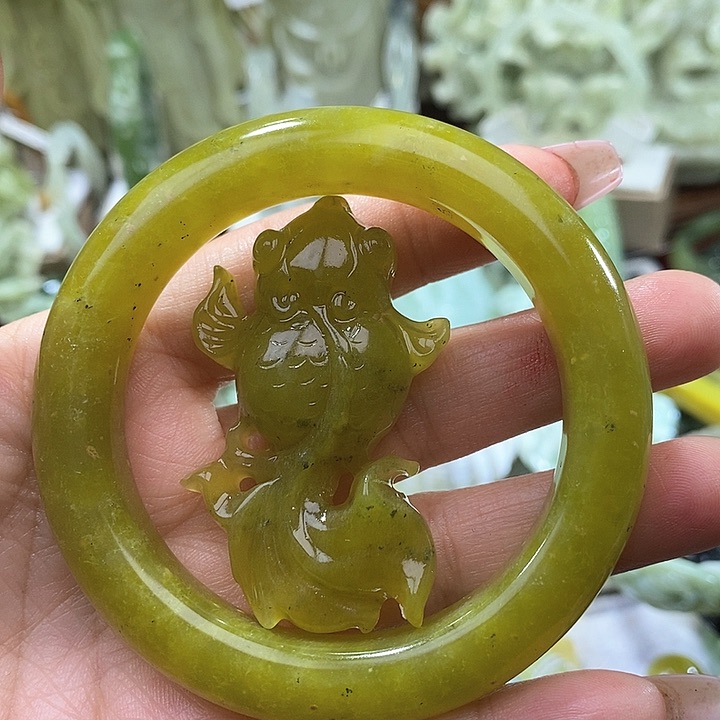 岫玉岫玉一套未镶嵌