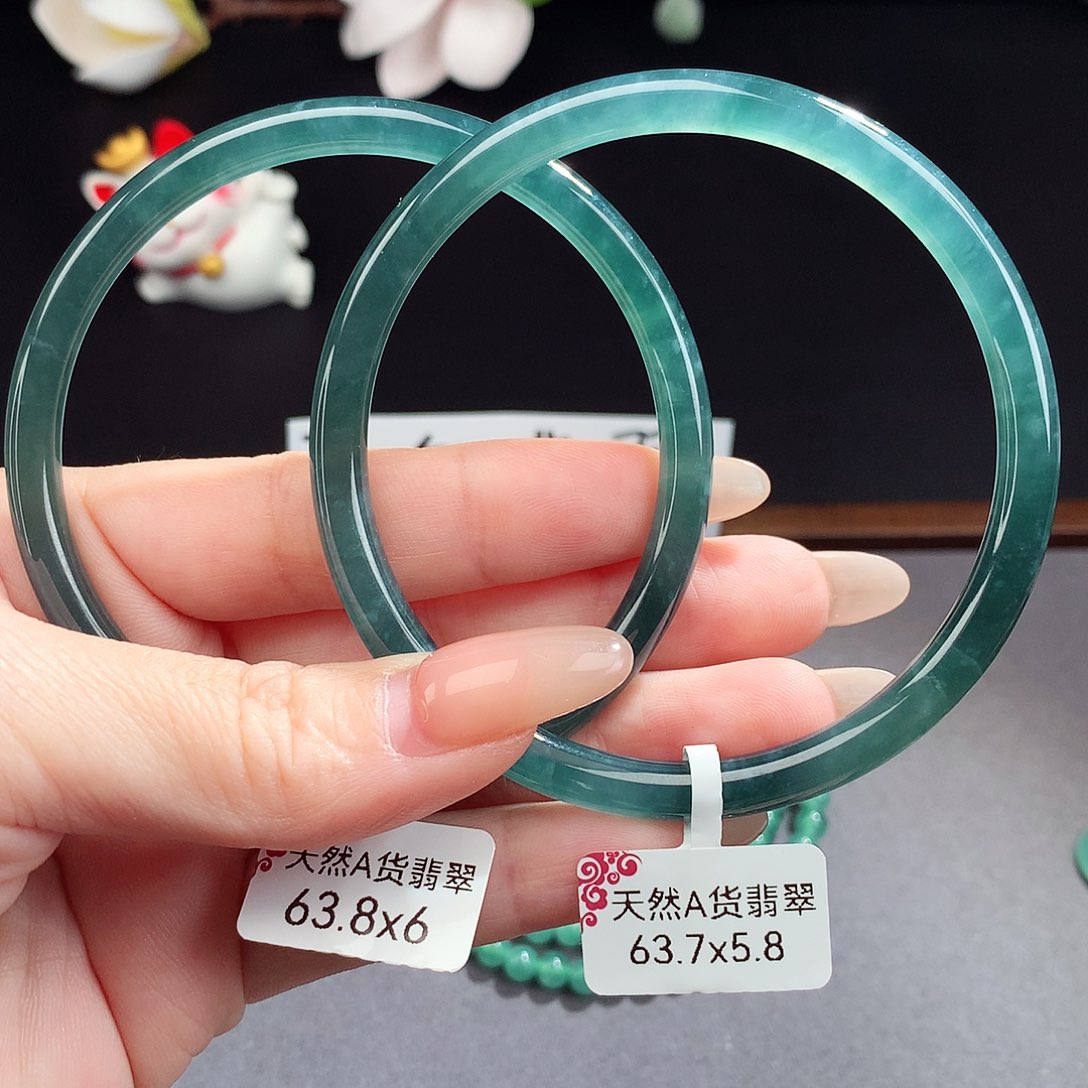 翡翠手镯（圆镯）未镶嵌