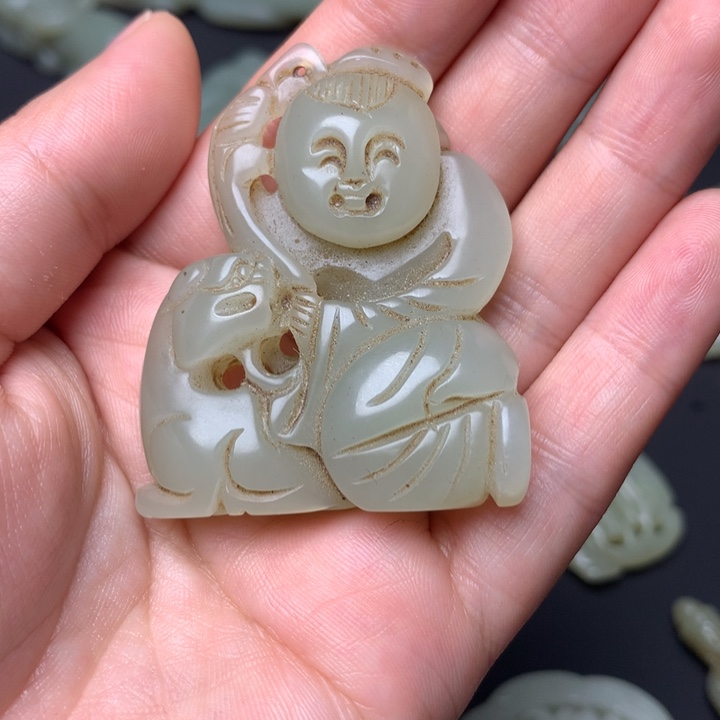 和田玉颈饰未镶嵌