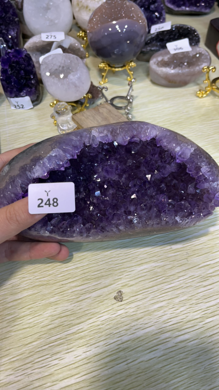 钱袋子紫水晶好看