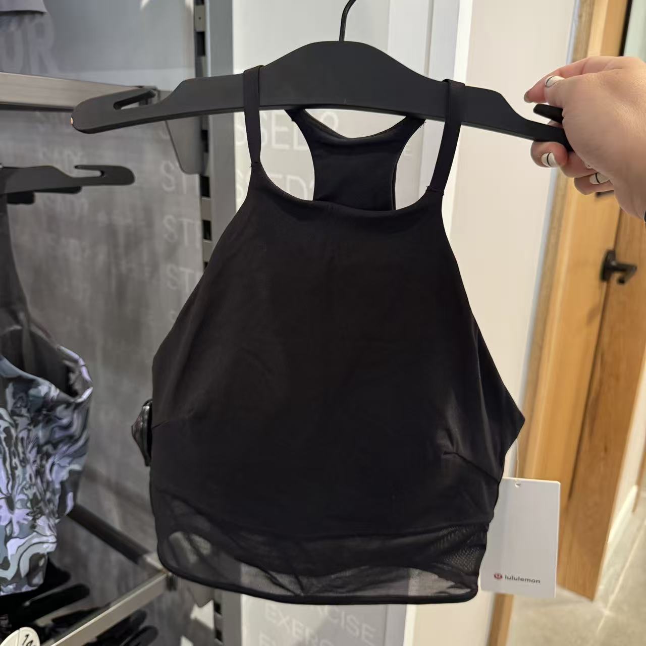 lululemon Nulu High-Neck Mesh-Hem Tank女士高领网纱背心有胸垫