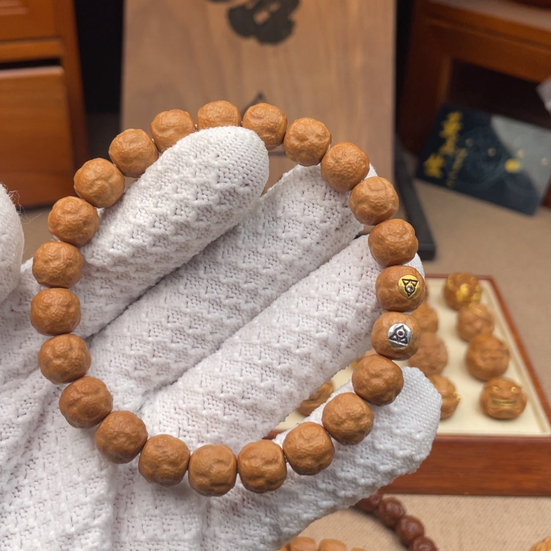 猴头核桃把件看****o观岩