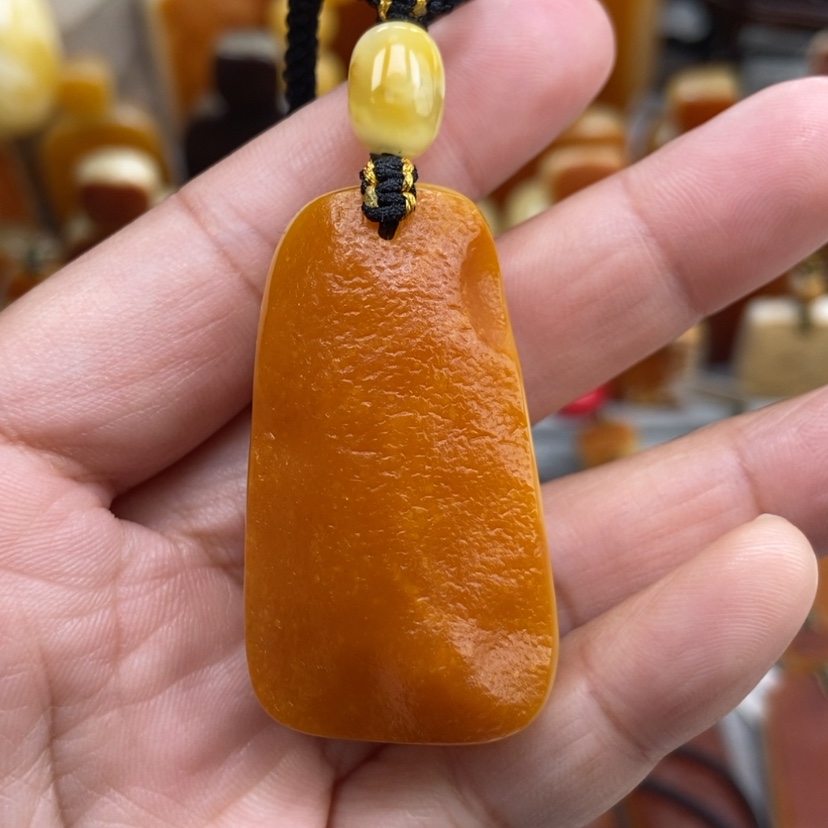 【闪购商品】琥珀颈饰未镶嵌