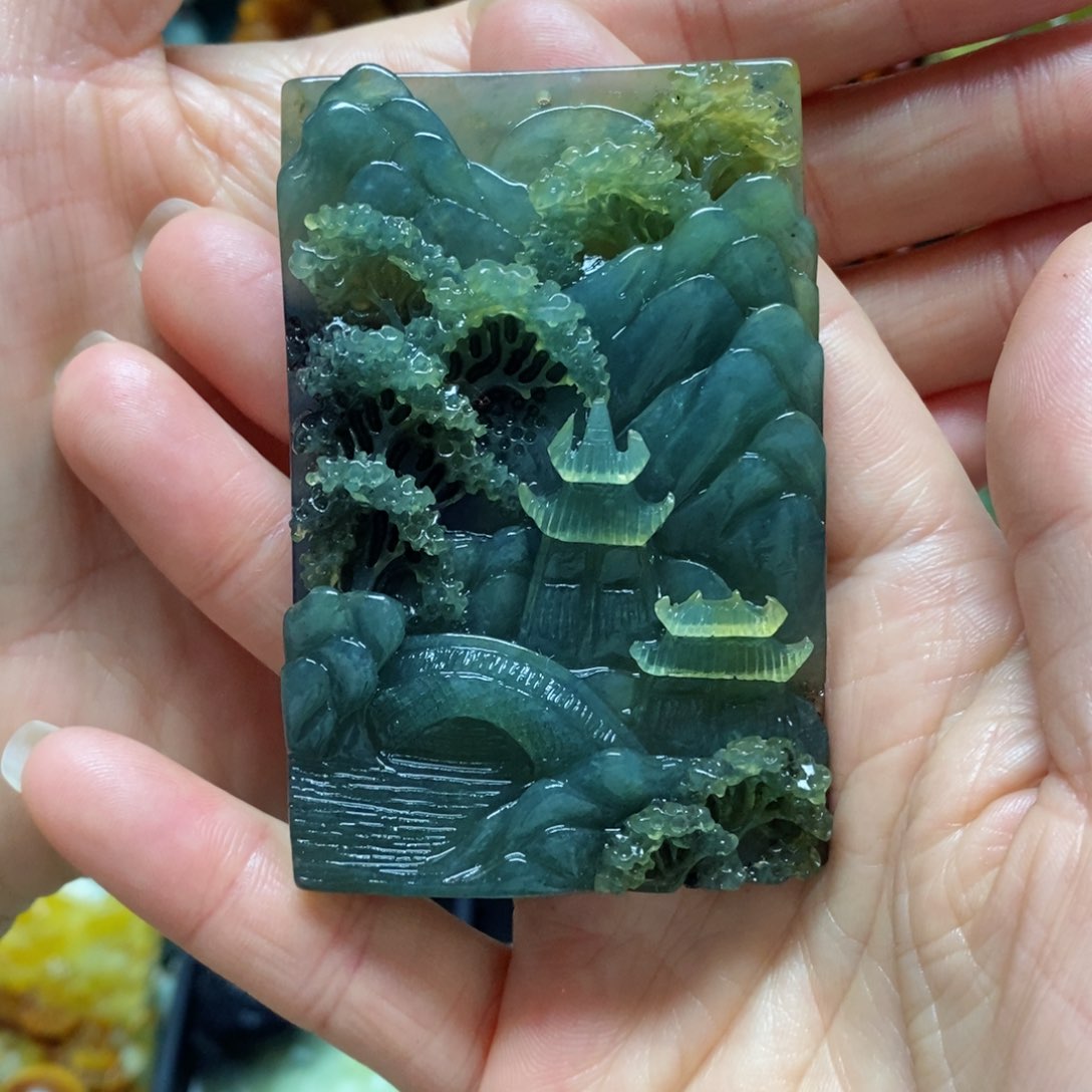 岫玉吊坠(赠链)未镶嵌九**河