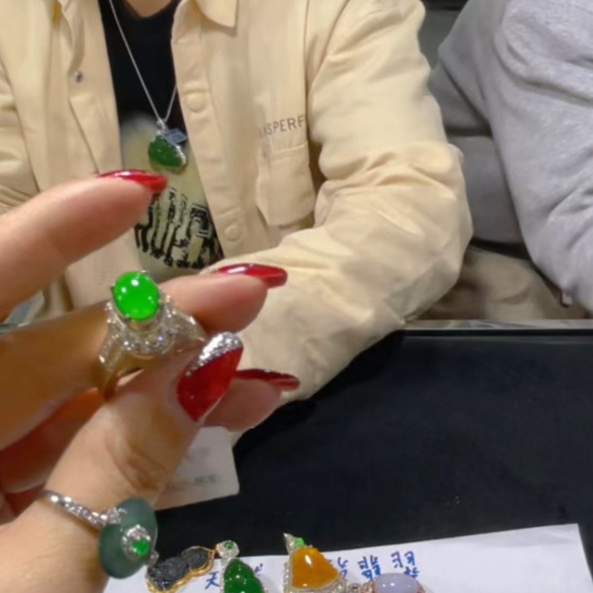 天然A货翡翠假一罚四（多样性发货拍一件发件）