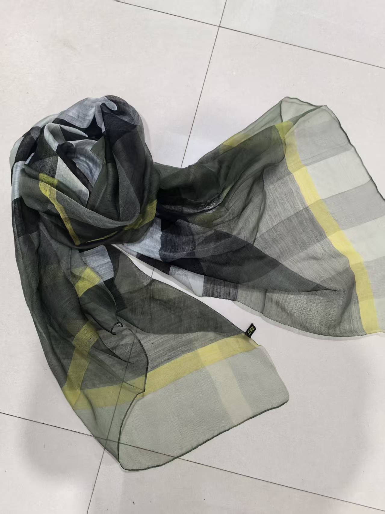 C227 军绿色格子 桑蚕丝羊毛围巾披肩 秋冬保暖 时尚百搭