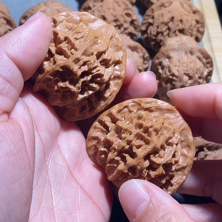 橙***水文玩核桃吊坠蒂王