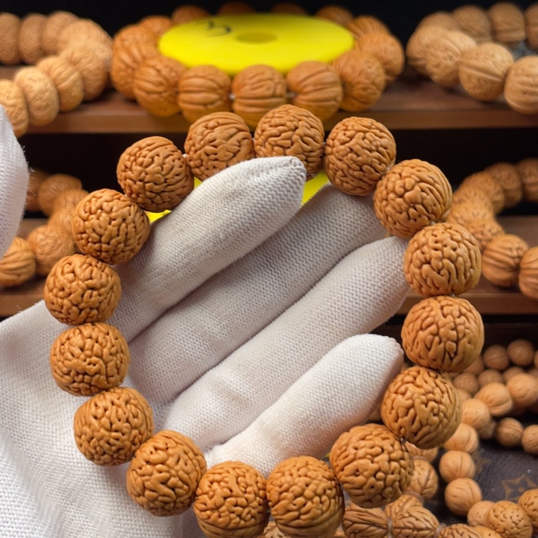 大***天桃核吊坠野生盘龙