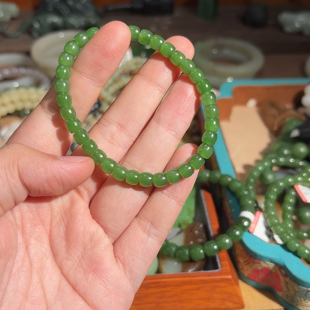 和田玉手串未镶嵌如****。