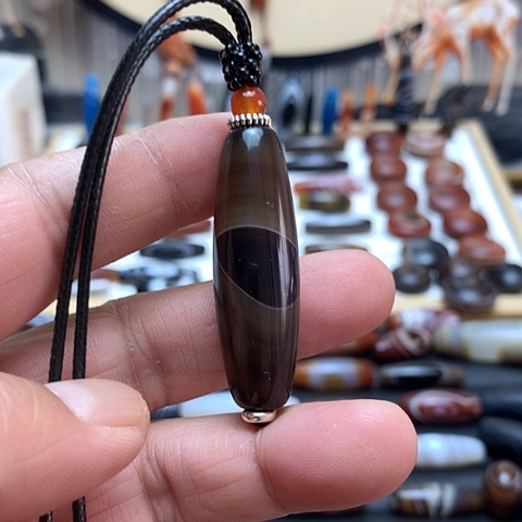 玛瑙/玉髓颈饰合金