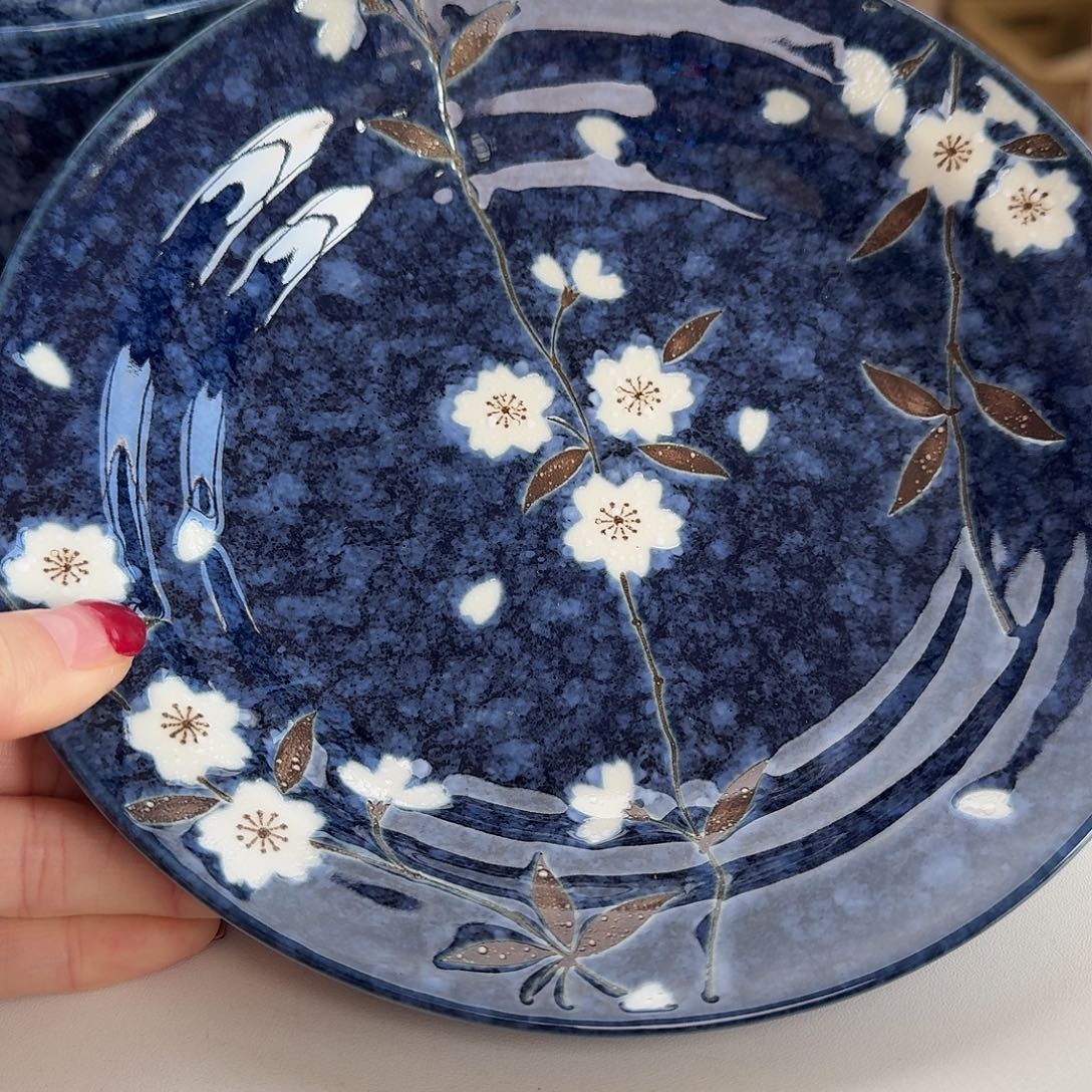 瓷片蓝樱花20厘米深盘