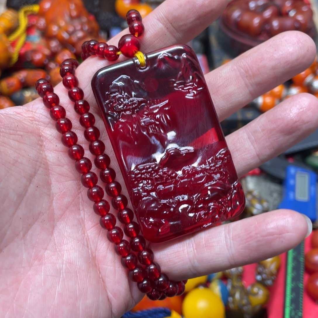 琥珀裸石未镶嵌好物