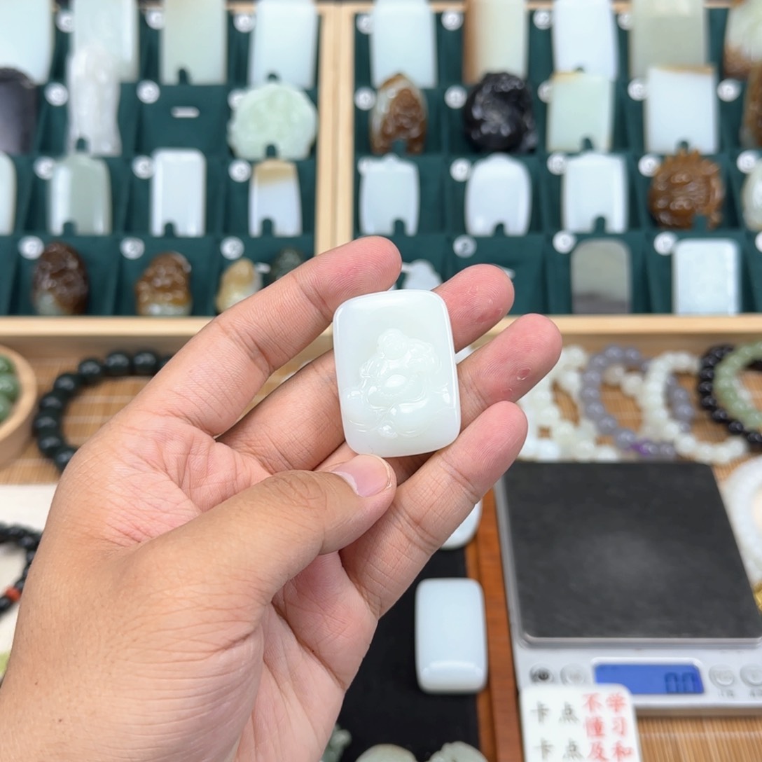 和田玉挂件未镶嵌