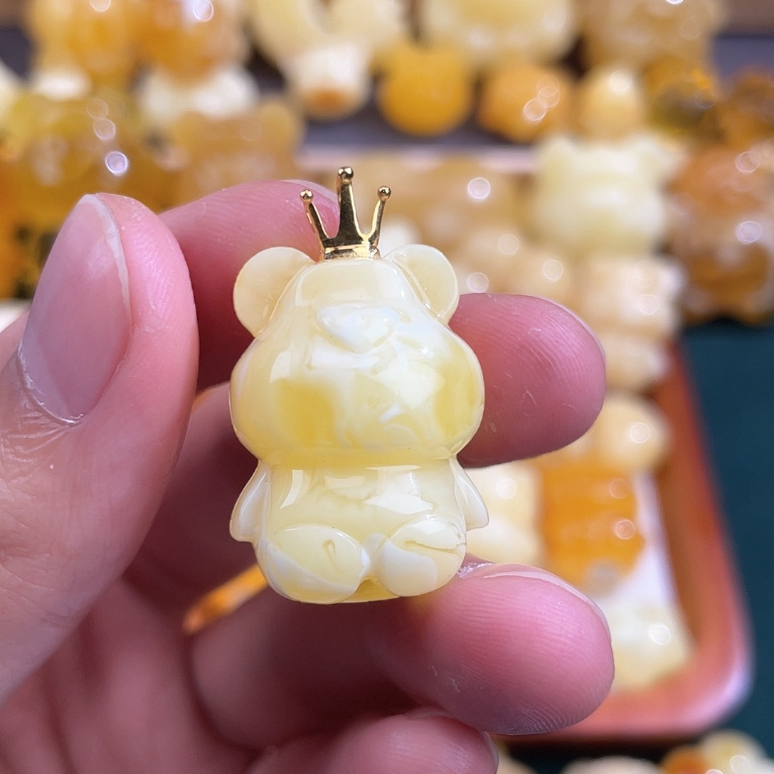 琥珀裸石未镶嵌蜜蜡