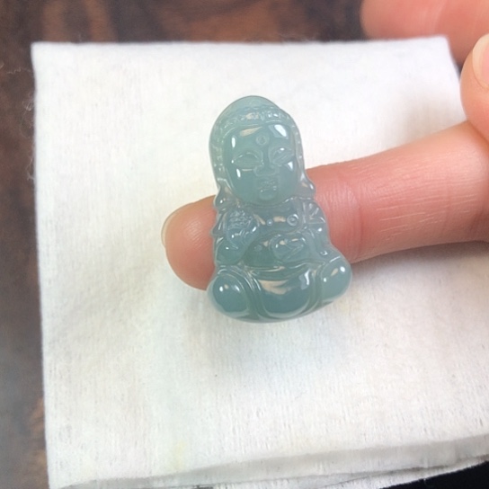 翡翠未镶嵌颈饰缅甸A货，每天下午1点半开播