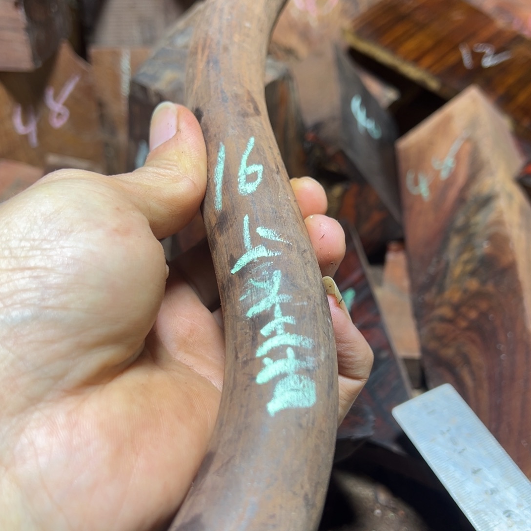 上***6交趾黄檀（大红酸枝）