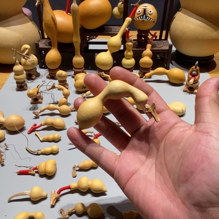 轩***轩大叶紫檀（黑酸枝木类）