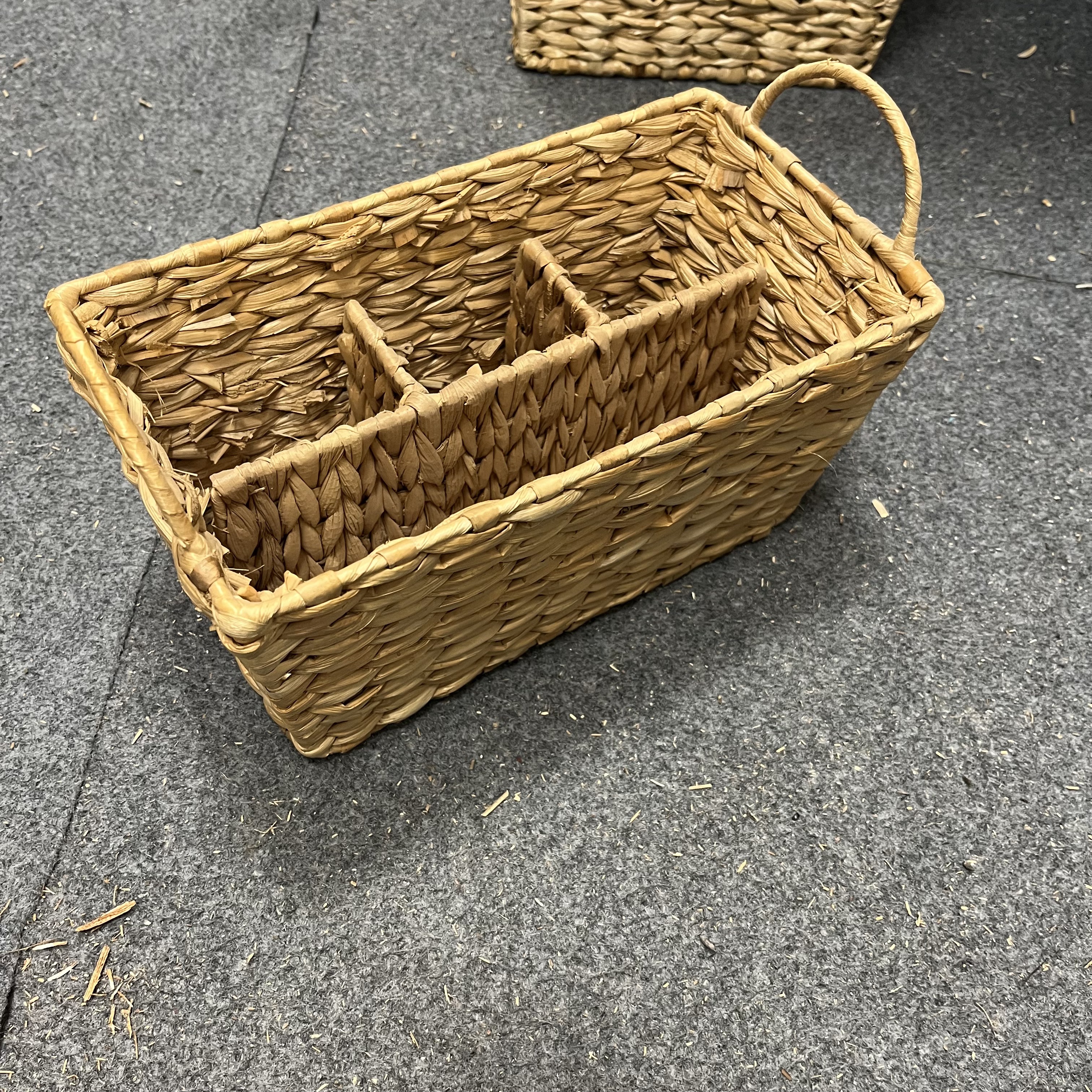 1279号蒲草编制收纳筐29*15*13（有瑕疵介意勿拍）