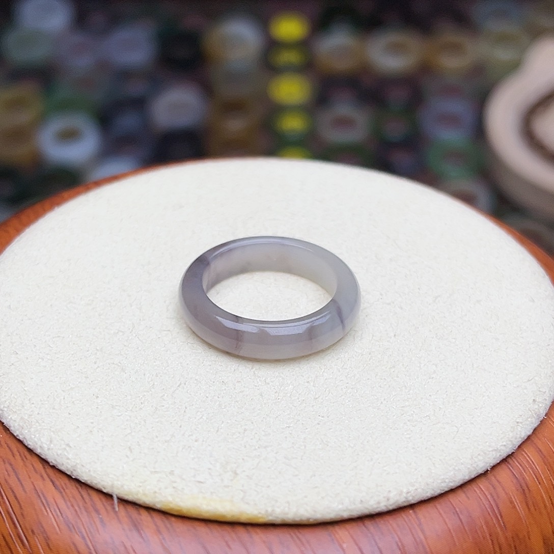 和田玉戒指未镶嵌16.9内径意境飘花紫