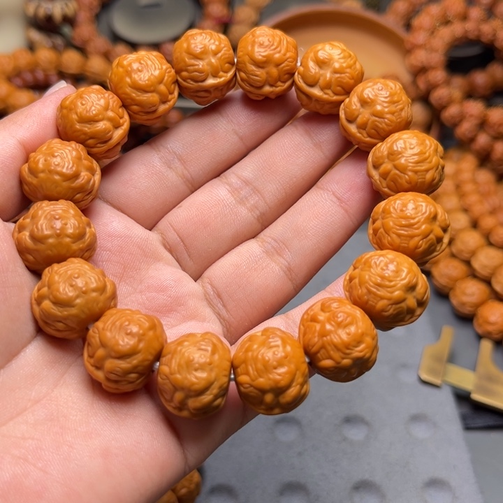 吊坠猴头核桃1.8尺寸蟾王