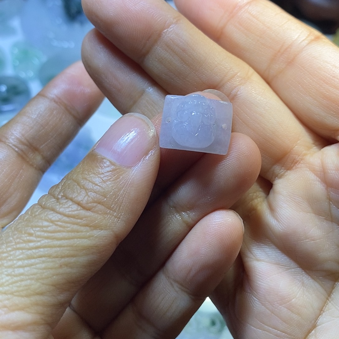 定制翡翠未镶嵌貔貅