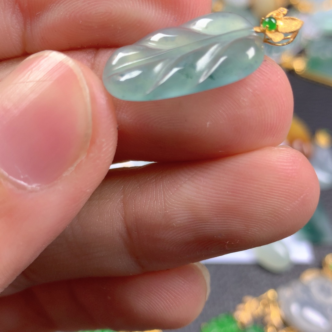 【闪购商品】翡翠颈饰18K金镶嵌翡翠